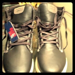 Men’s Levi’s boots